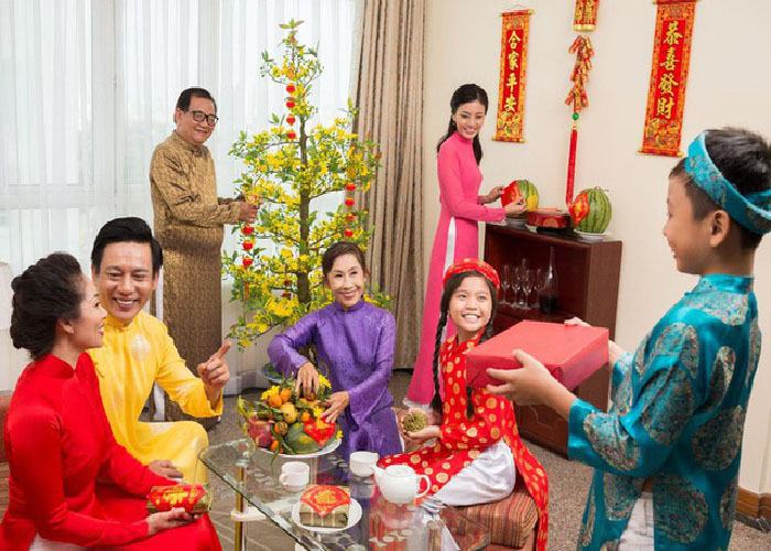 nam mo thay giao thua danh con gi